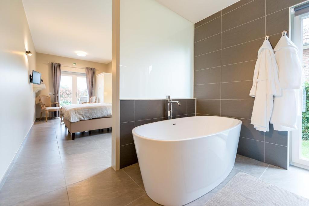 Naturisme B&B Ilmatar, Clothing Optional Deerlijk Buitenkant foto